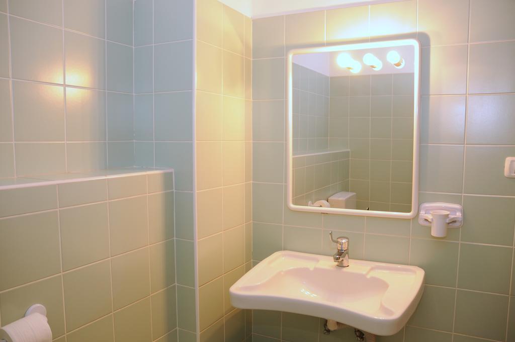 Hotel Oasi Múggia Buitenkant foto