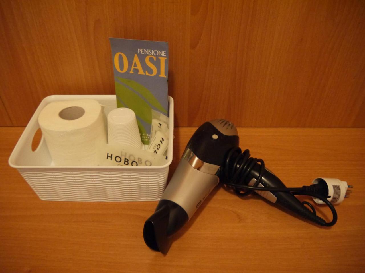 Hotel Oasi Múggia Buitenkant foto