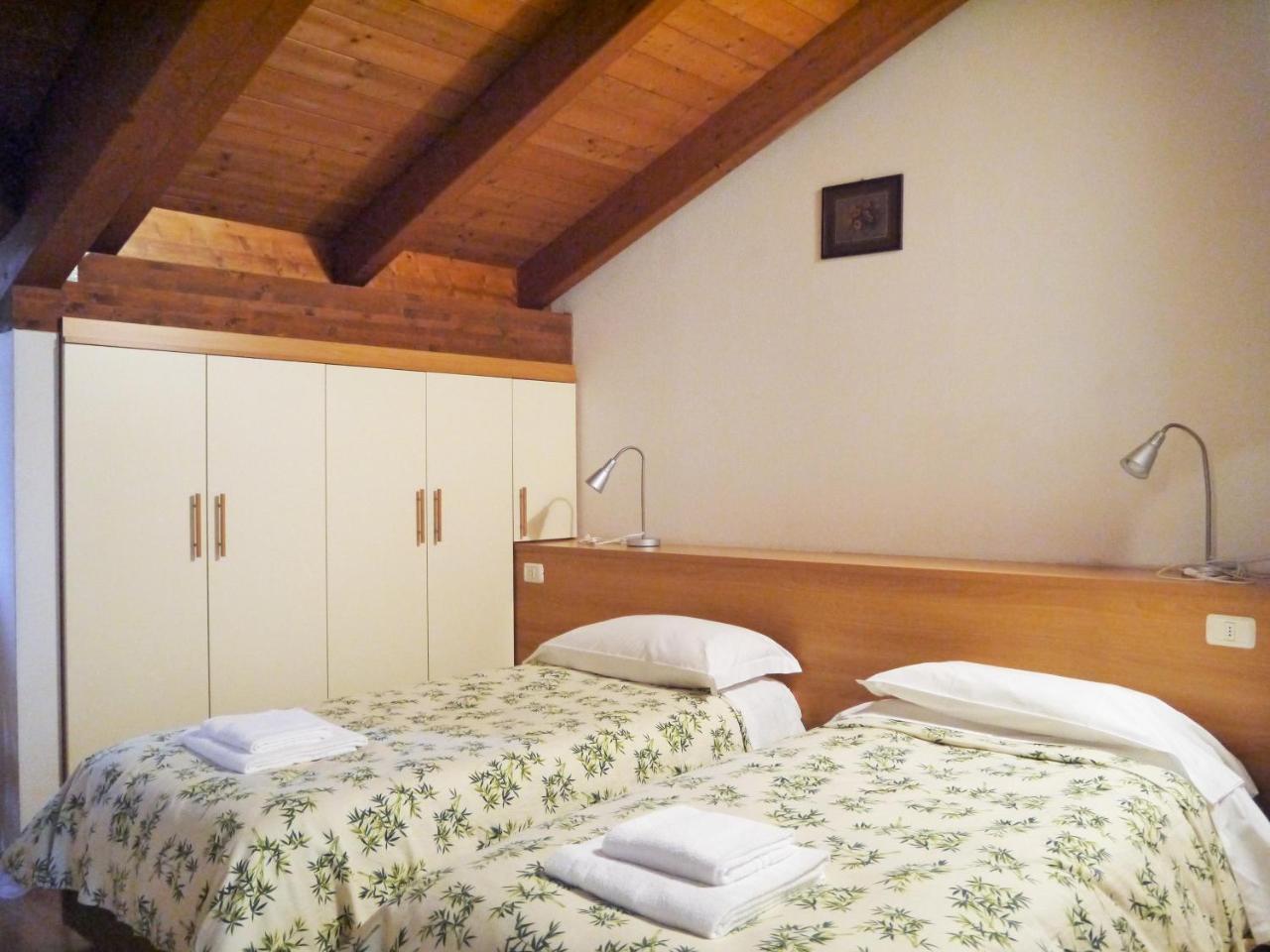 Hotel Oasi Múggia Buitenkant foto