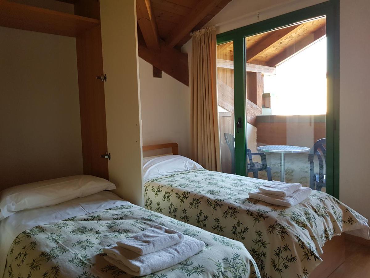 Hotel Oasi Múggia Buitenkant foto